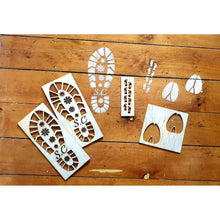 Load image into Gallery viewer, Christmas Time Footprints - My Family Rulers